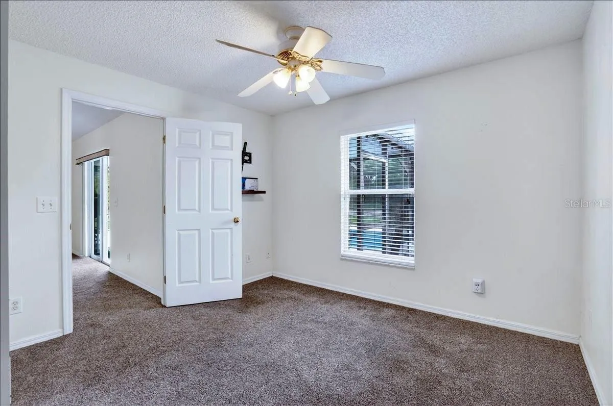 BEDROOM IV