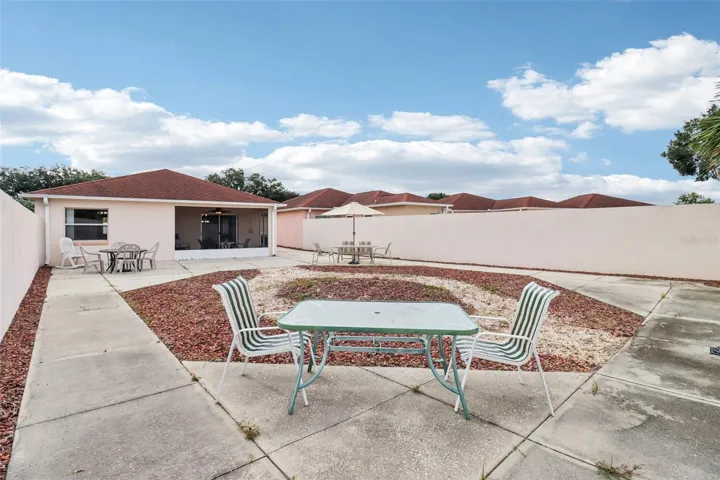 Huge Courtyard