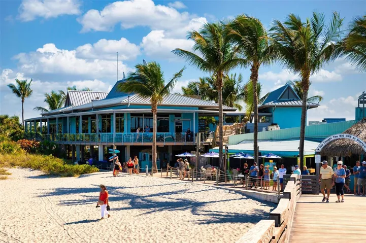 Fin's at Sharky's Restaurant