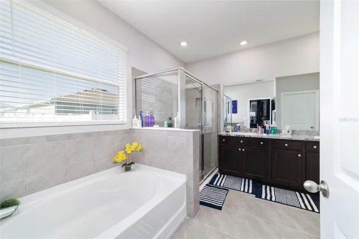 Whirlpool soaking tub
