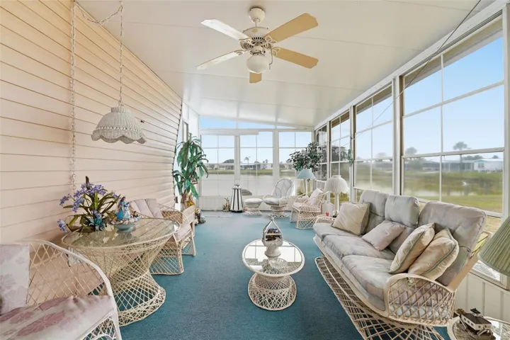 Large screened in lania with lake views