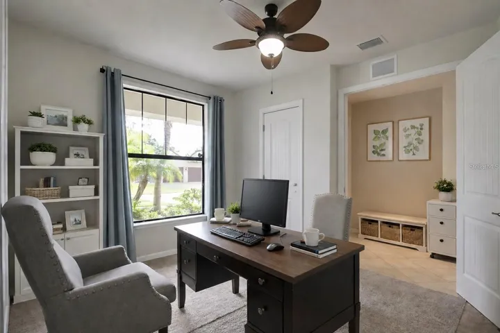 Home Office or Bedroom with Closet