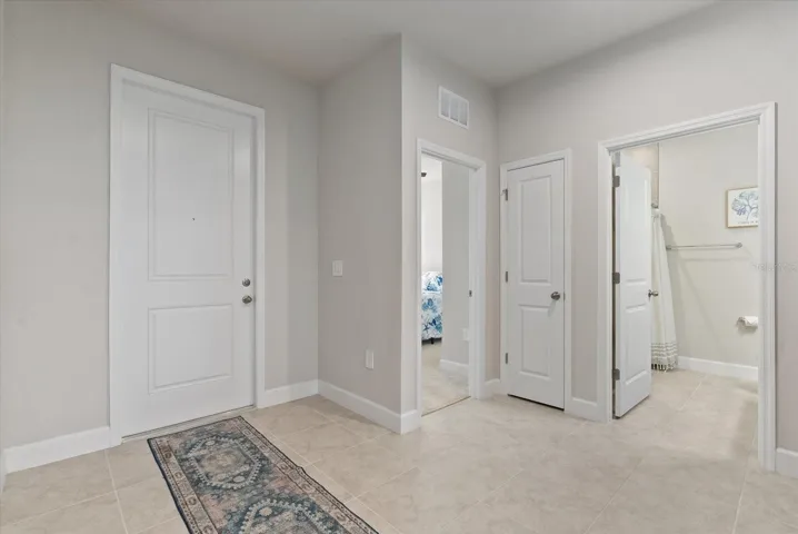foyer!
