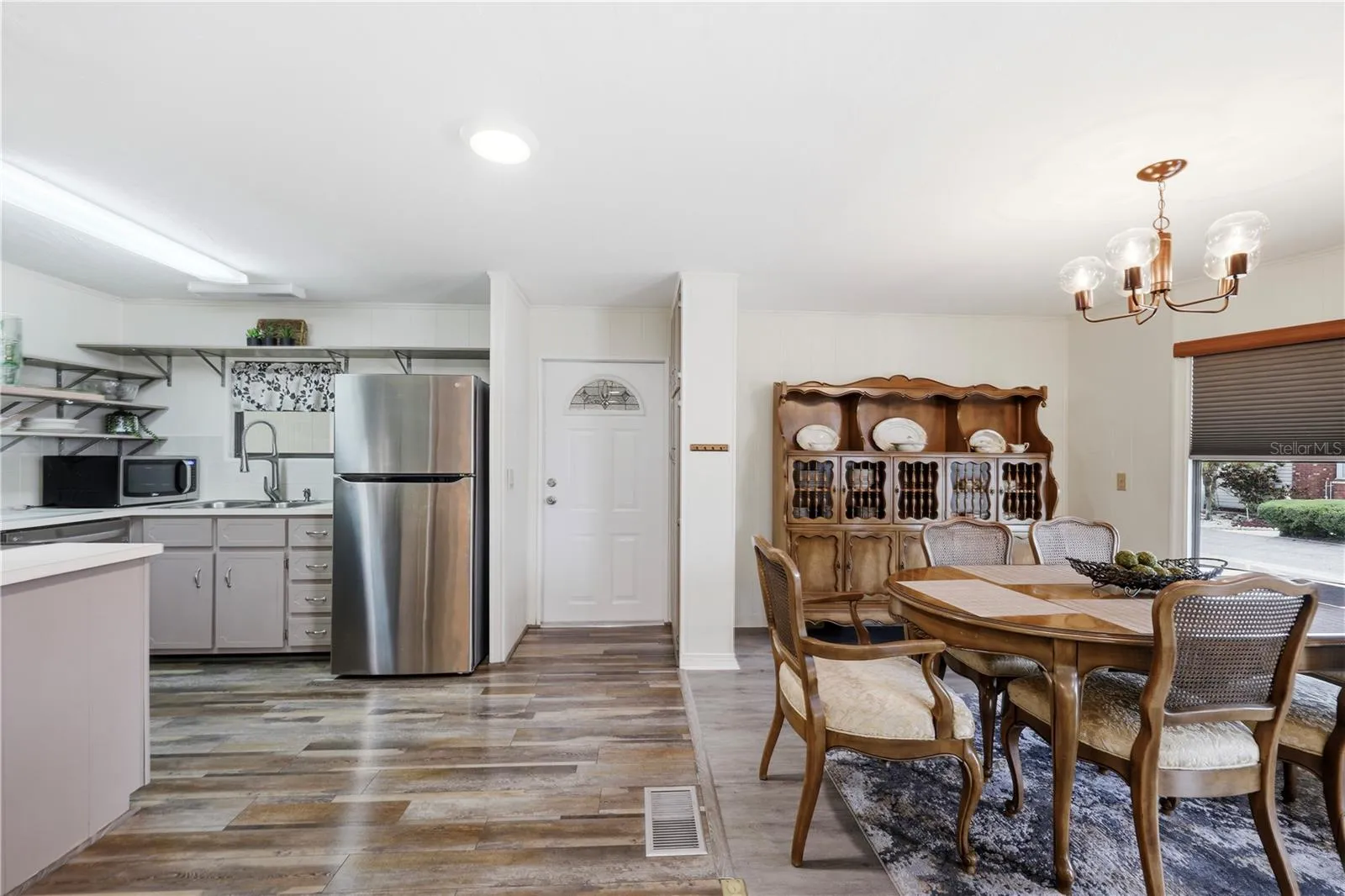 Kitchen / Dining