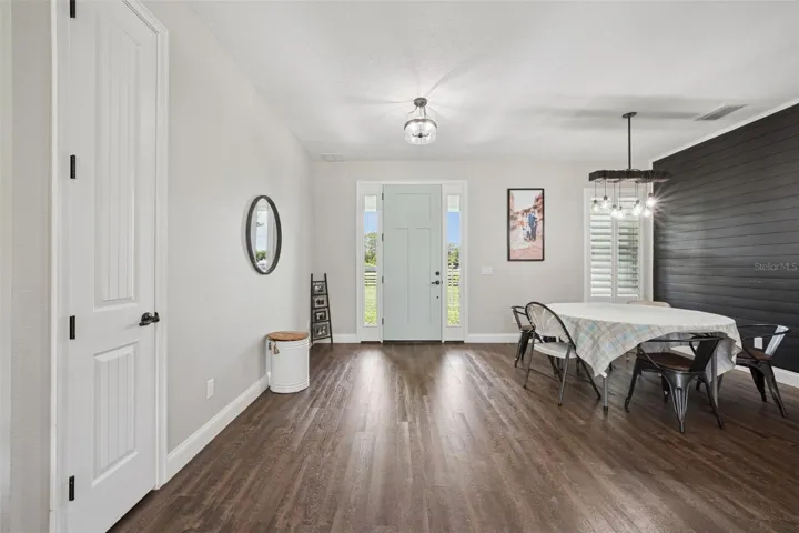 Large foyer area.
