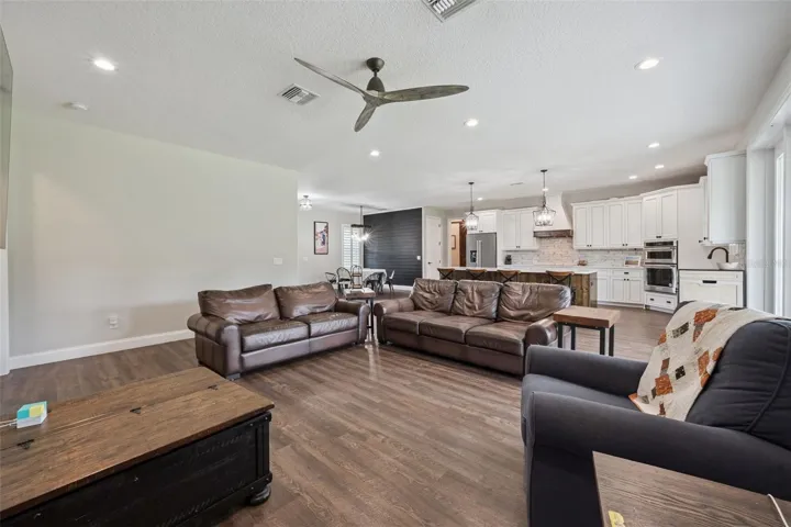 No matter the size of your furniture, there's room.