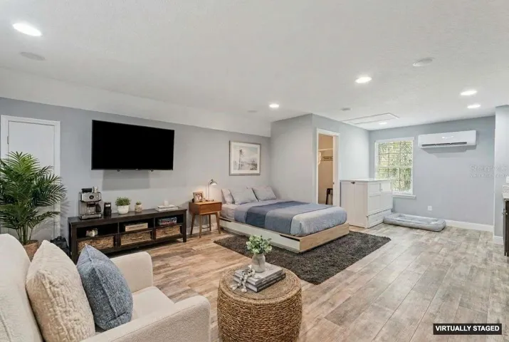 *Virtually Staged* In law suite