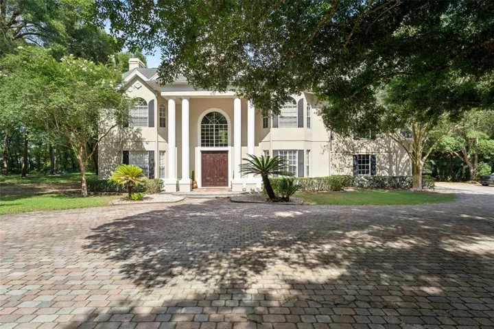 Brick paver driveway