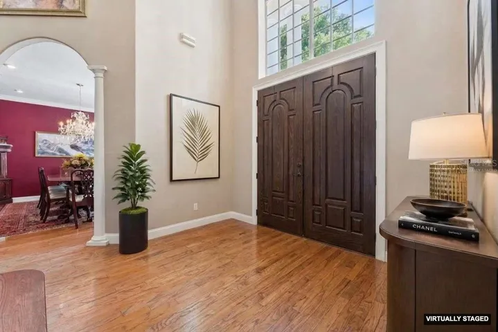 *Virtually Staged* Bright & open Foyer