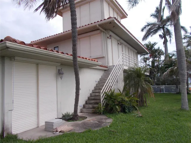 Exterior stairway to 2nd floor master bedroom