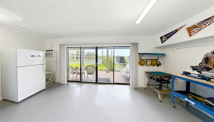 Workshop, Man cave, storage behind the oversized 2 car garage