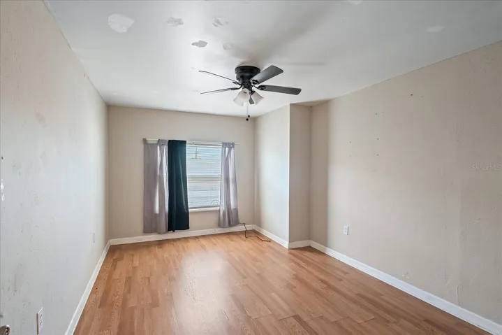 Upper bedroom or office