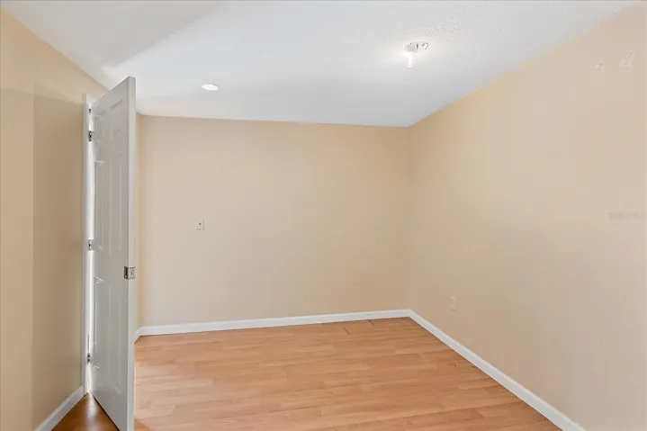 Upper bedroom or office