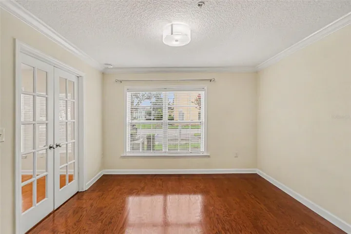 Flex room with a closet space-Nice feature