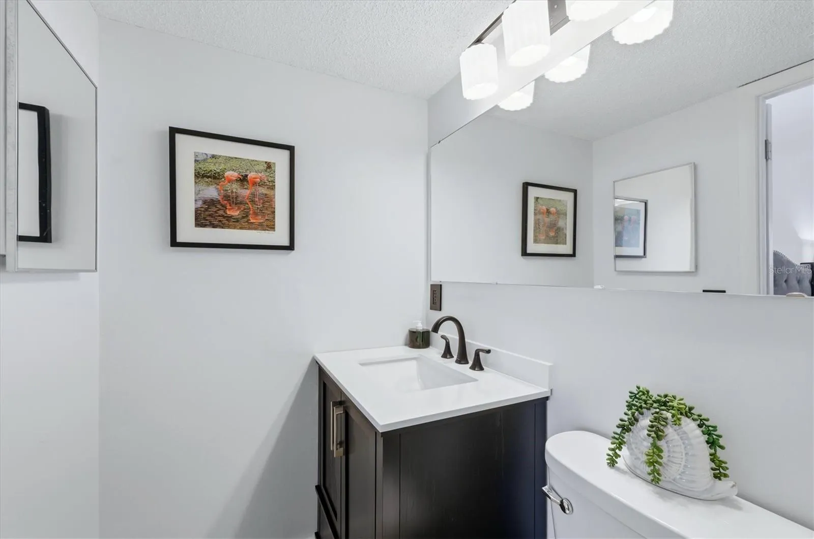 Primary ensuite bath