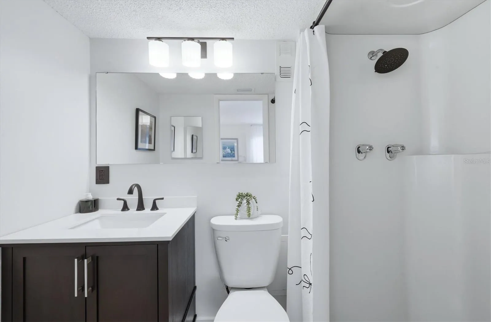 Primary ensuite bath