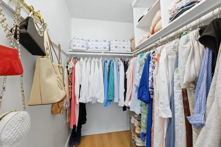 Walk in closet