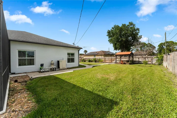 Backyard setting offering comfort and versatility