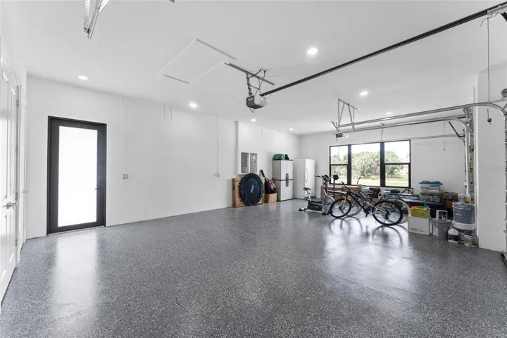 Spacious Garage