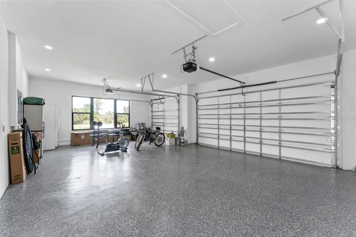 Spacious Garage