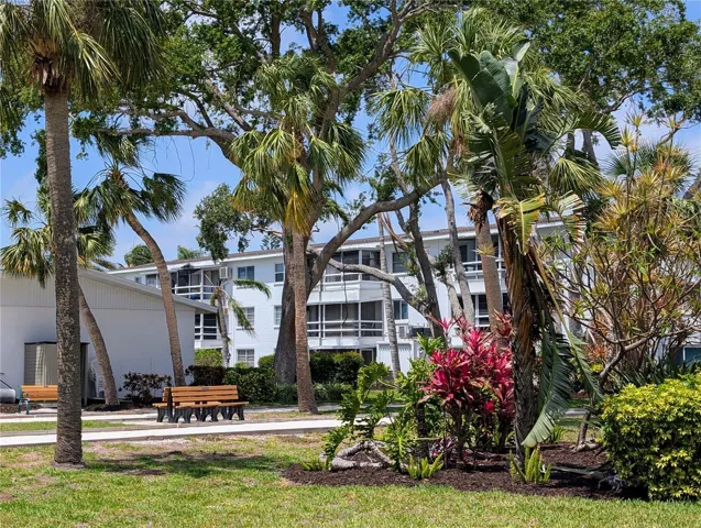 East end of courtyard; clubhouse in background