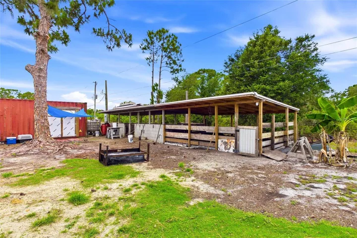 Livestock pen