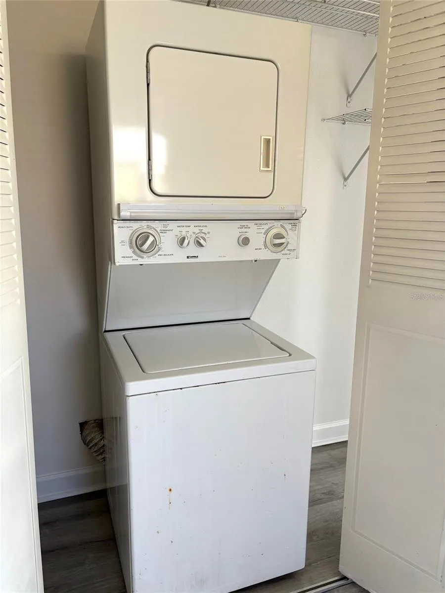 Washer/dryer.