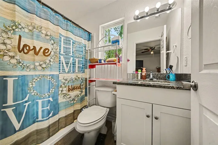 Primary Bedroom Shower En Suite
