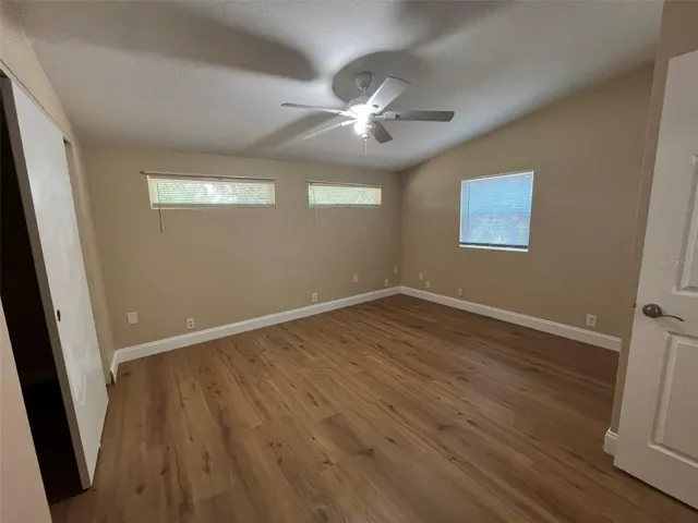 Upstairs Guest bedroom 2