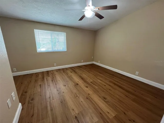Upstairs Guest bedroom 1