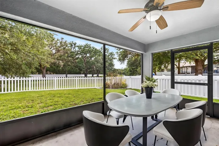 Virtually staged lanai