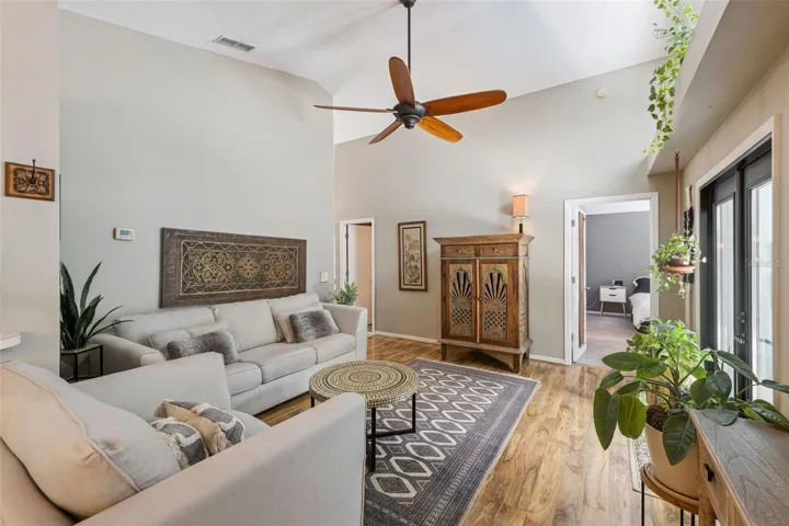 Open living room with vaulted ceilings