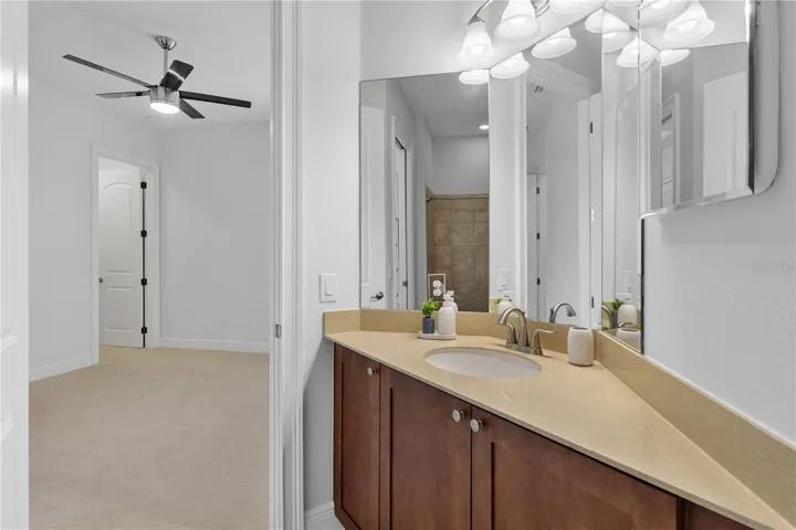 En suite #2 bathroom