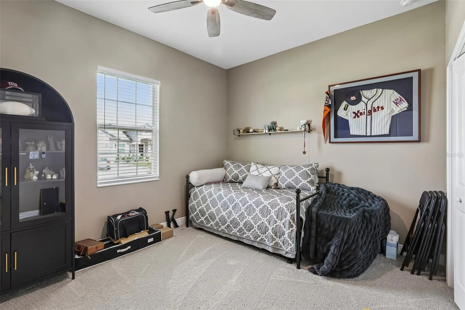 Guest bedroom 2