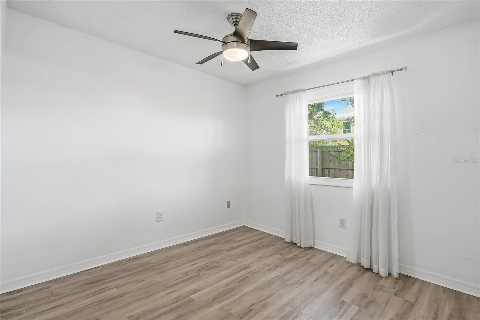 Rear bedroom.