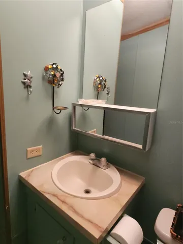 2nd bathroom