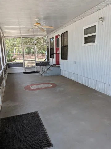 SCREENED PORCH