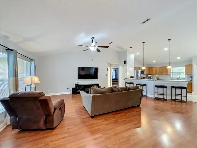 Living/Kitchen Combo