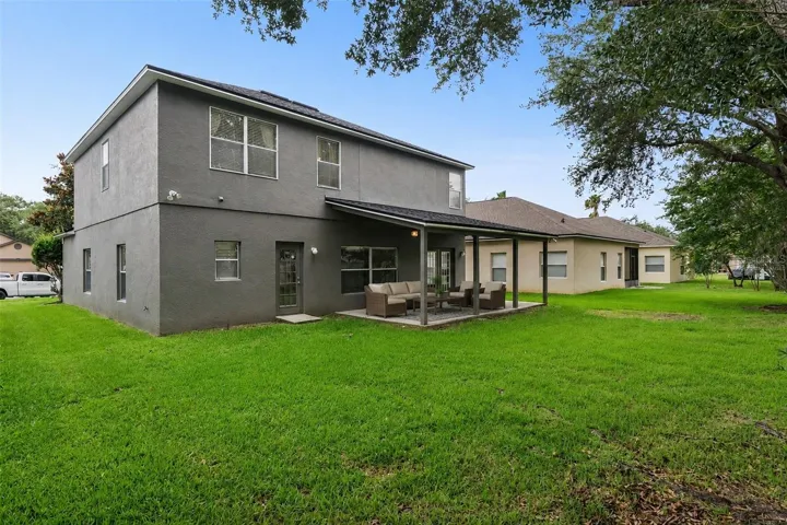 *VIRTUALLY STAGED* Covered Patio and Backyard