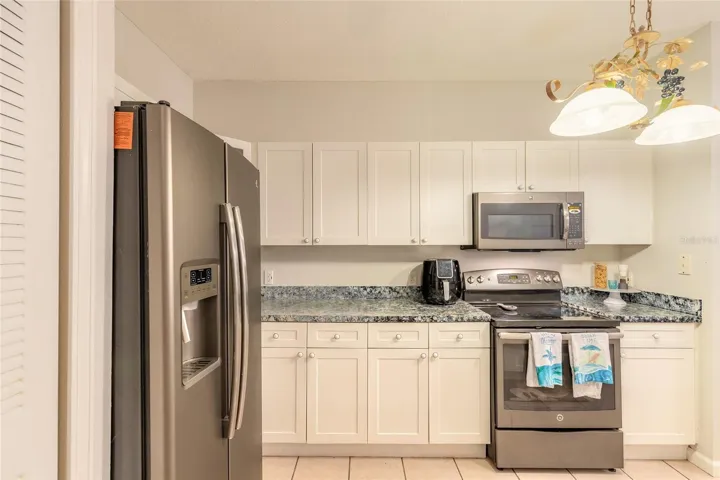 Good size upgraded kitchen