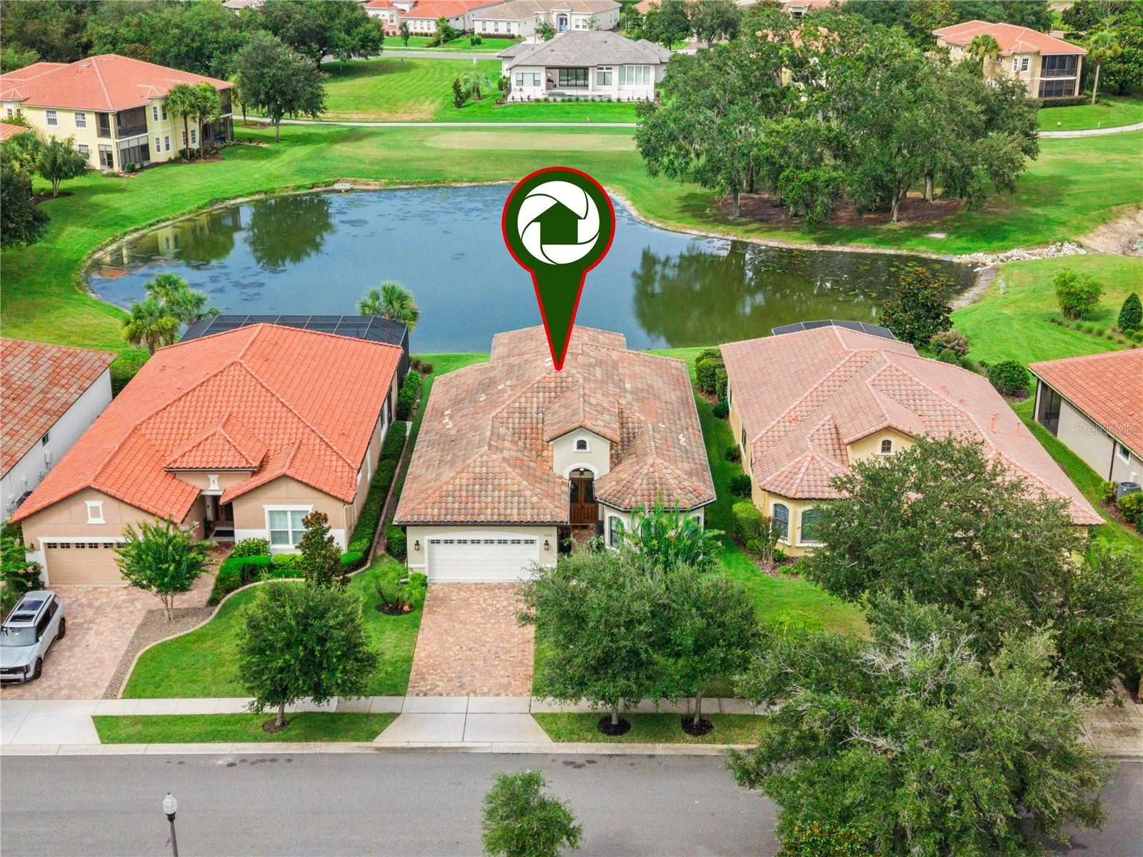 Amazing pond & golf course view.
