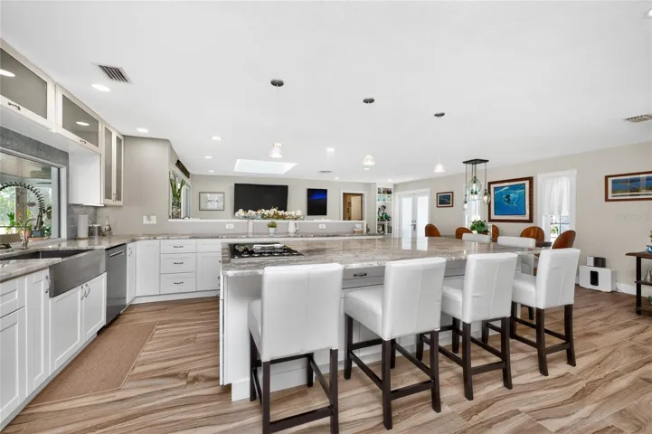 Designed for entertaining where guest lean in wine glass in hand.