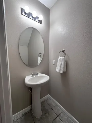 Downstairs half-bath