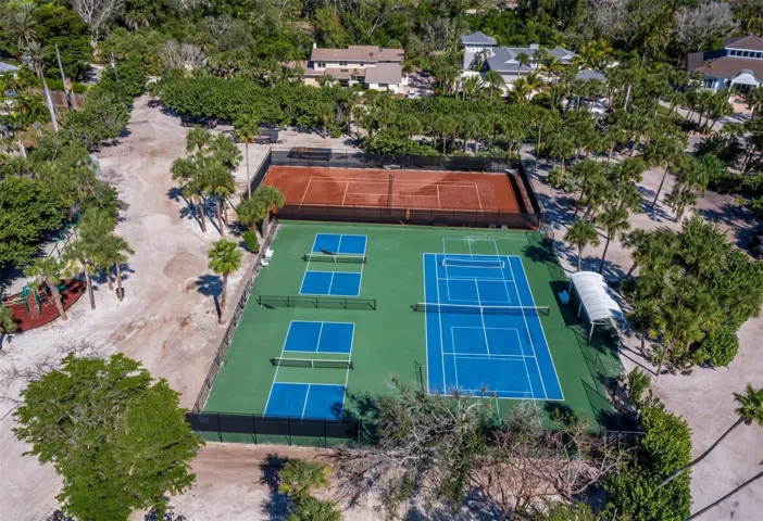 Community tennis & pickleball