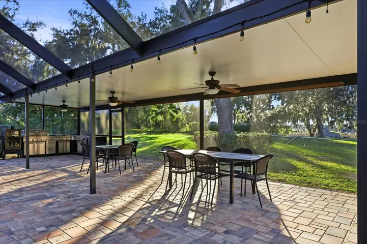 Extrnded Lanai