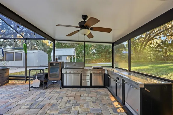 Outdoor Kitchen