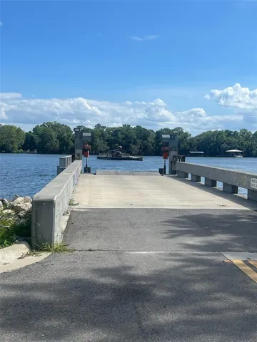 Lake George is minutes away!