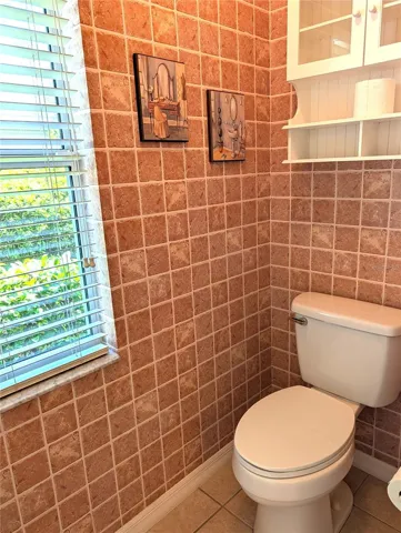 Primary watercloset