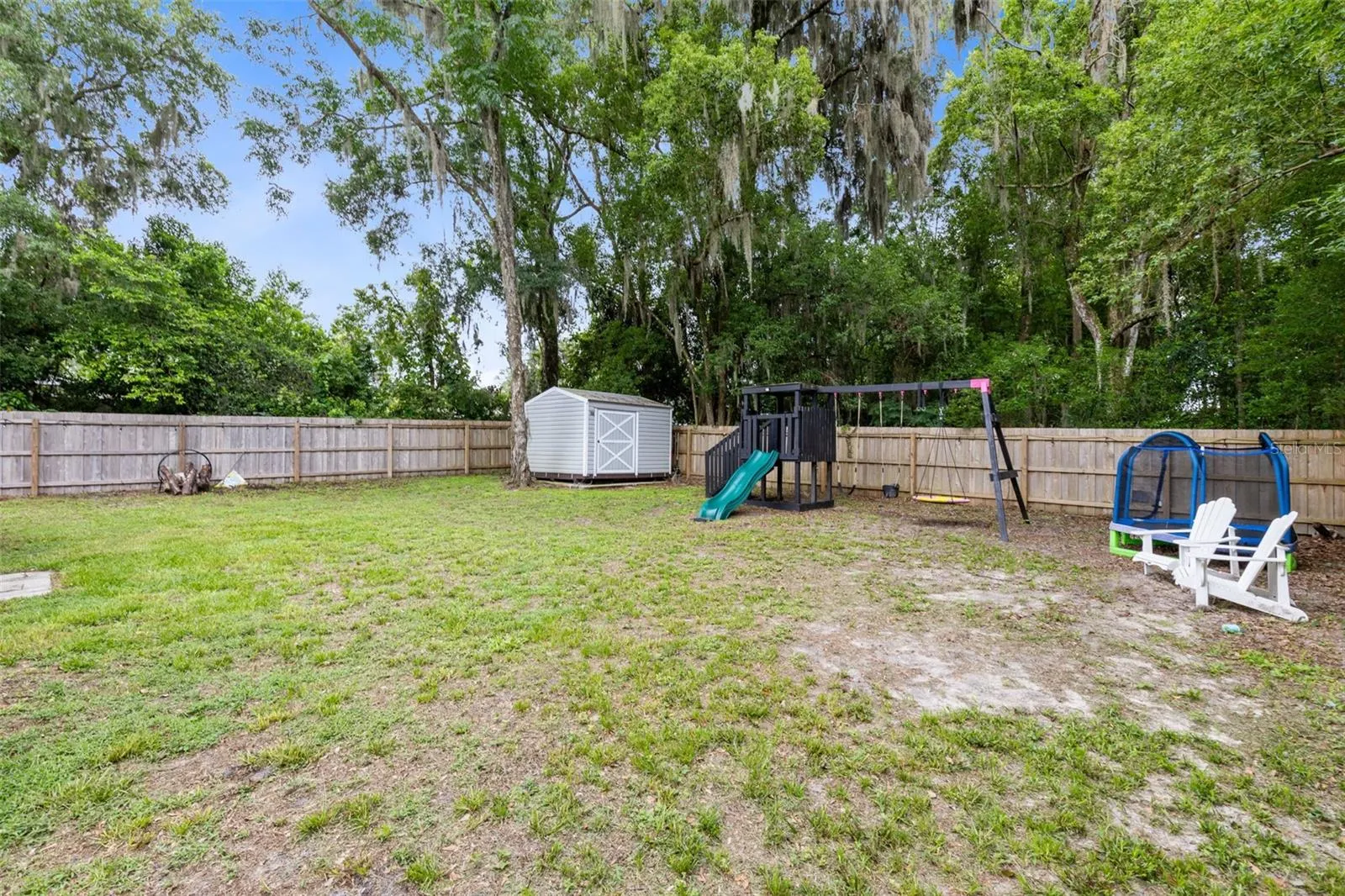 So Much Space &amp; ALL FENCED IN TOO!
