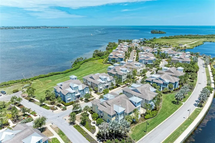 overhead view of home oin Harbour Isle